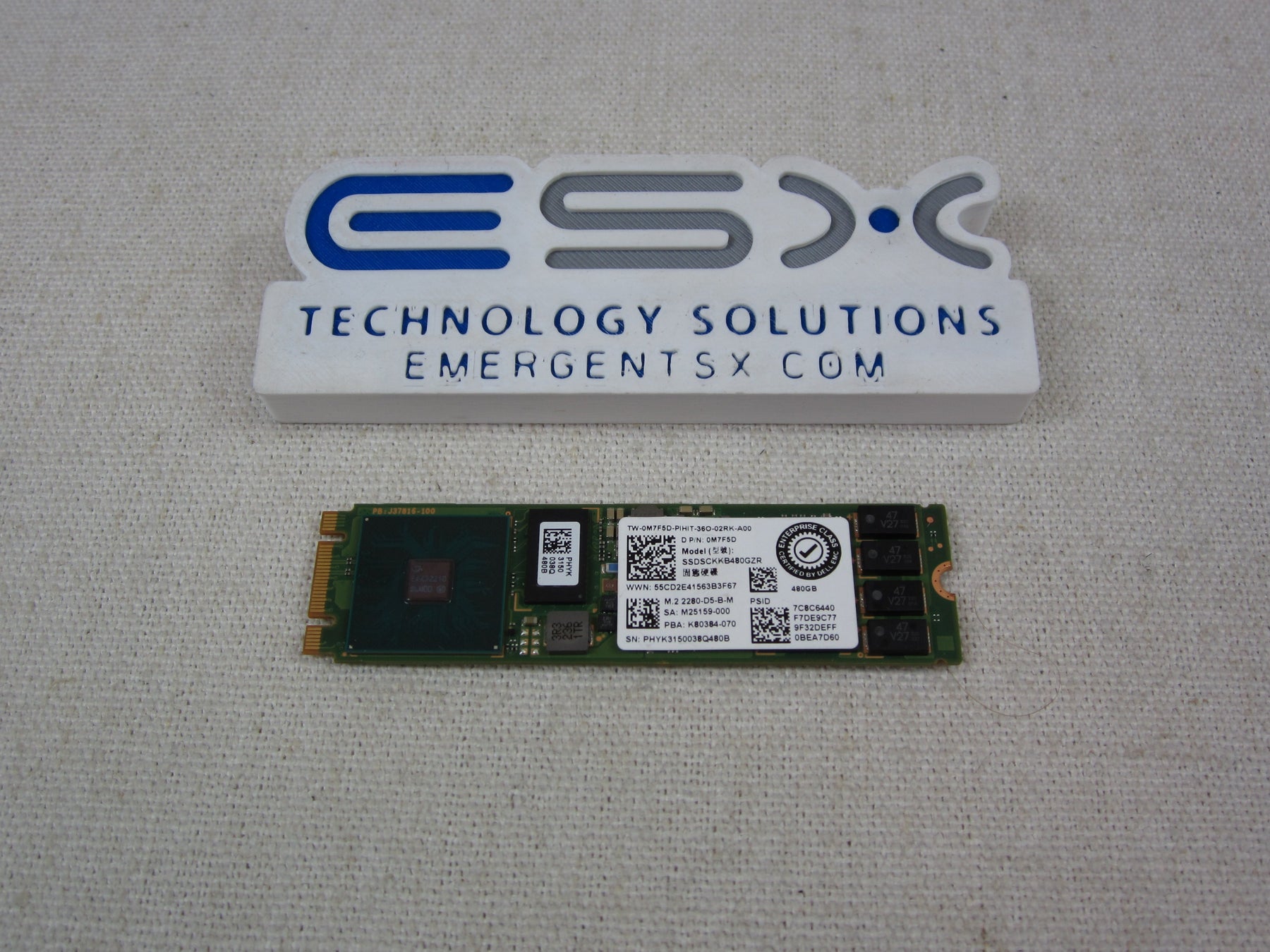 Dell M7F5D 480GB 6Gb/s SATA SSD M.2 2280 SSDSCKKB480GZR