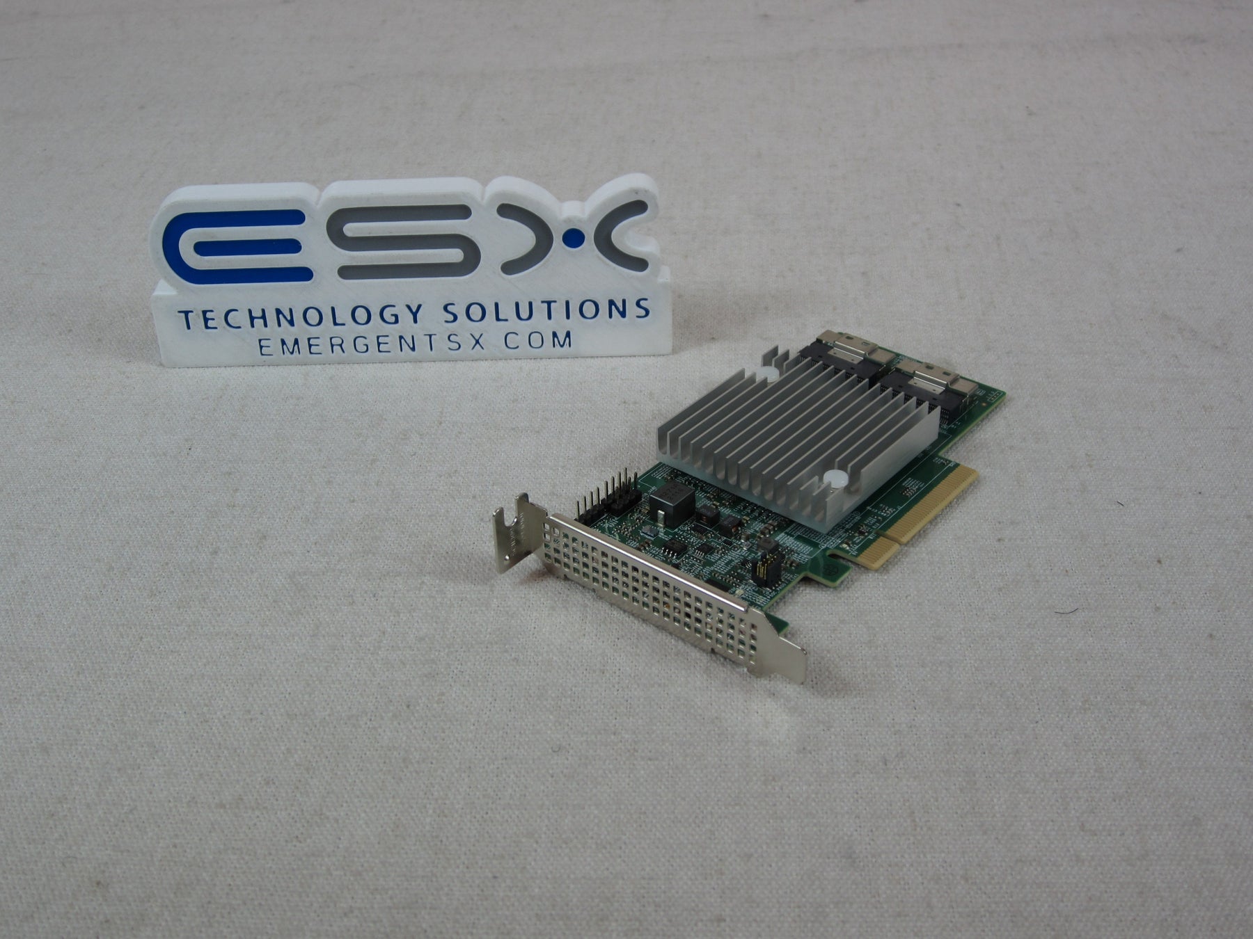 Nutanix AOC-S3816L-L16IT-NI22 Broadcom 3816 12G SAS 16 Int Port RAID Controller