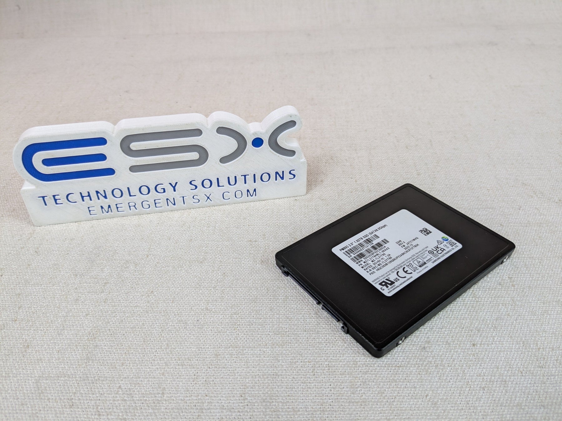 Samsung MZ7L31T9HBLT-00AAZ PM893 Series 1.92TB 6Gb/s 2.5" SATA SSD