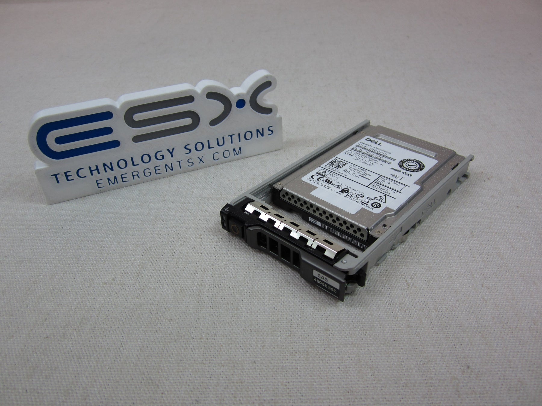 Dell 3PR5C 480GB 12Gb/s 2.5" SAS Mix Use SSD KPM5XVUG480G w/ 13G Tray