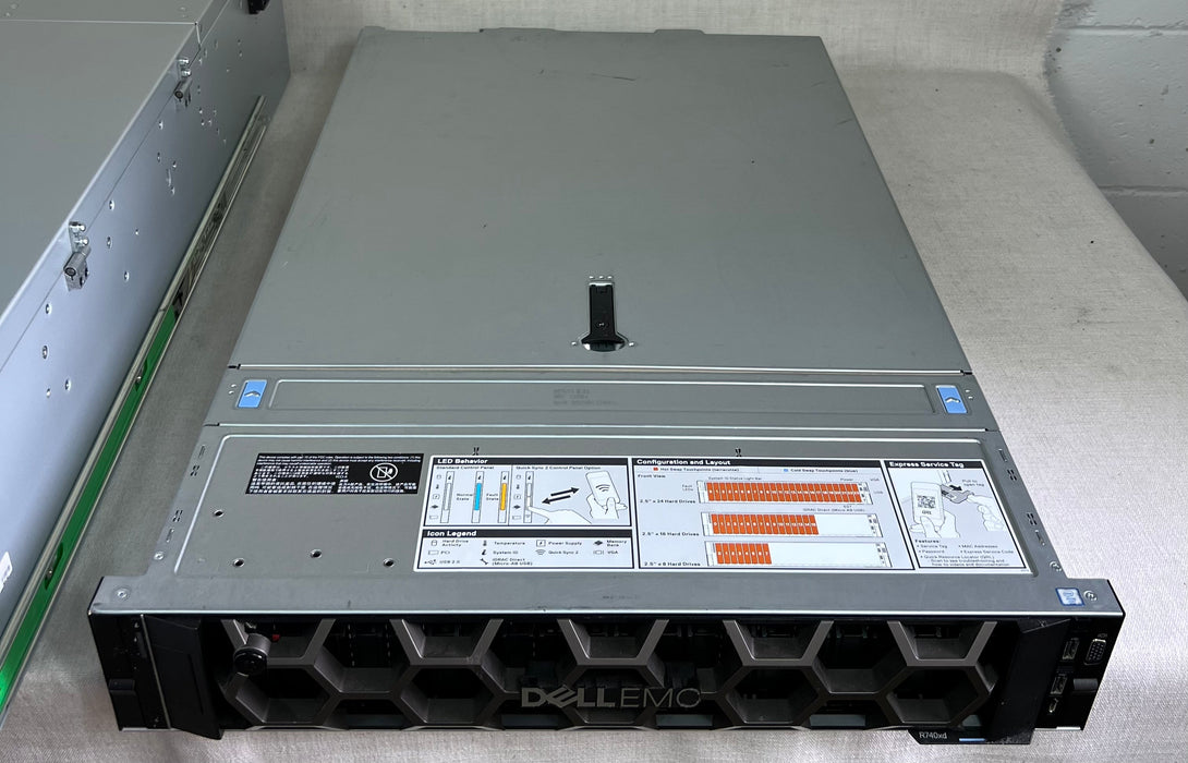 398TB TrueNAS Hybrid Flash Direct Attach Storage Array w/ Dell R740XD Server
