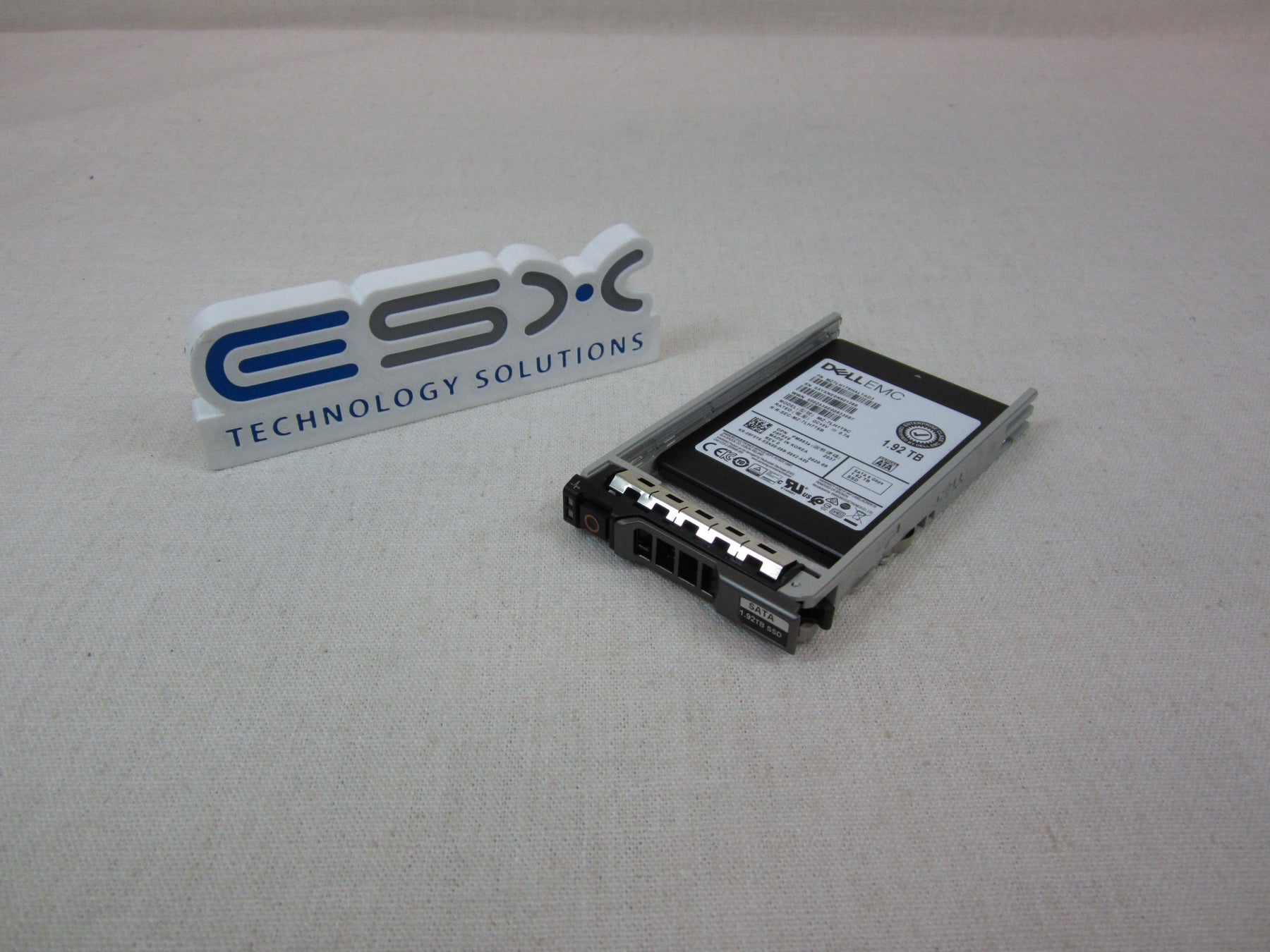 Dell 9F9Y6 1.92TB 6Gb/s 2.5" SATA Read Intensive SSD PM883A MZ-7LH1T9C
