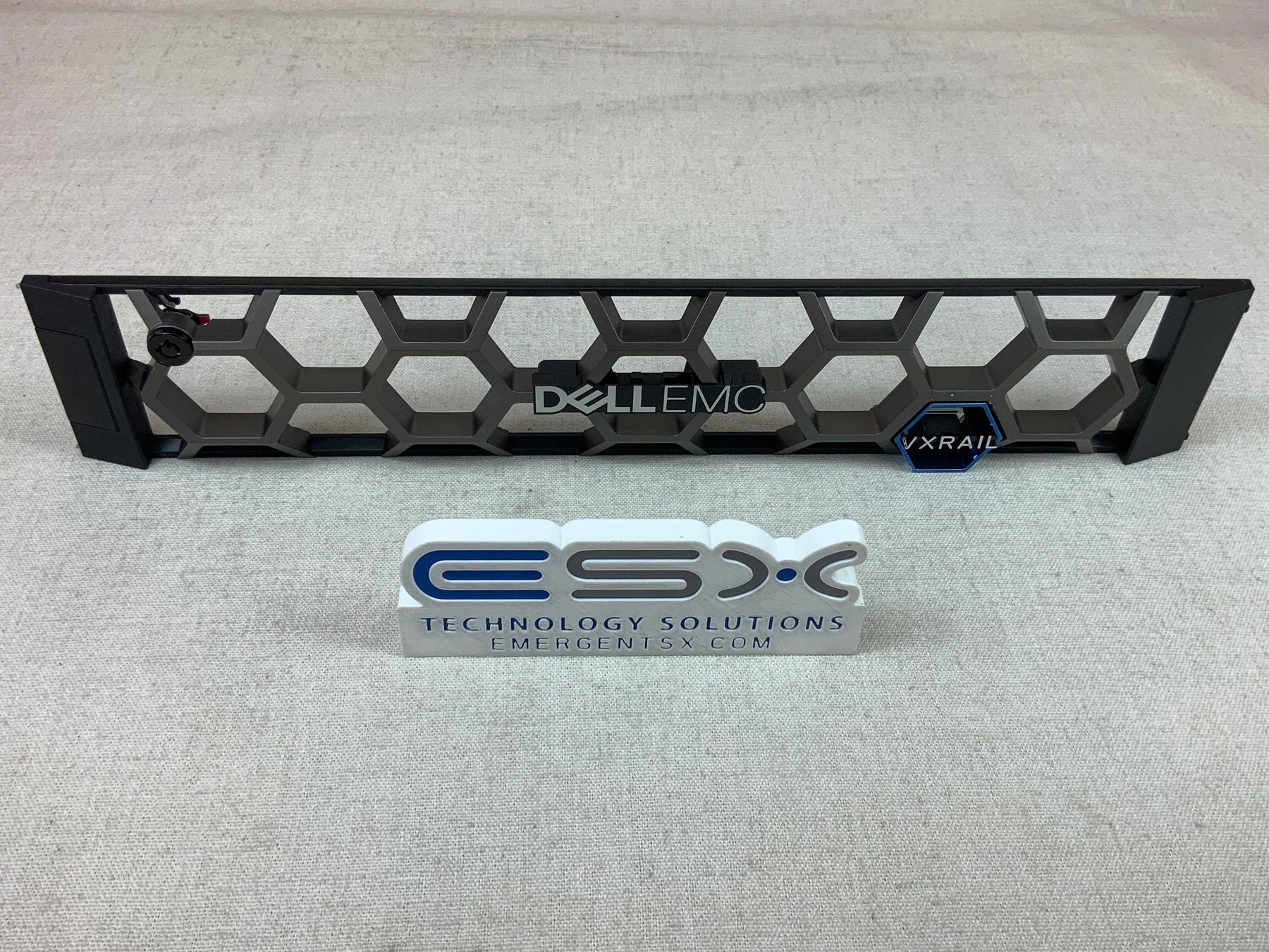 Dell T8P7V 2U Bezel Assembly for PowerEdge R740 R740XD VXRail P570F