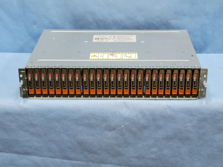 EMC VNX 2U, 25-Bay DAE with 25 x 800GB 2.5" 6G SAS SSD PN: 005051130