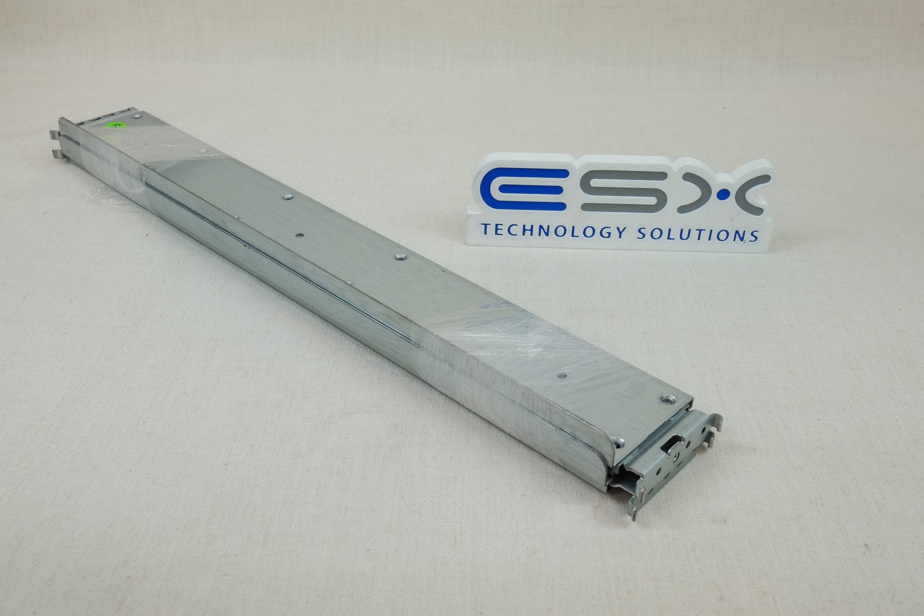 Netapp 111-03385-B0 / 111-03386-B0 2U Rack Mount Rail Kit
