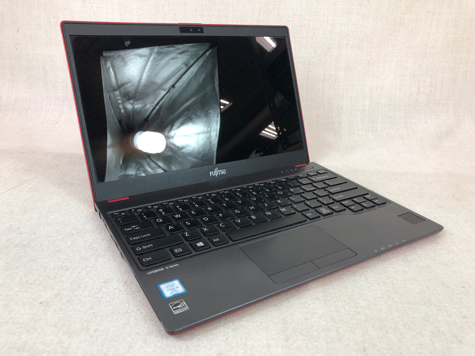 Fujitsu Lifebook U938 13.3” i5-8650U, 8GB/256GB, Touch Screen, Power adapter