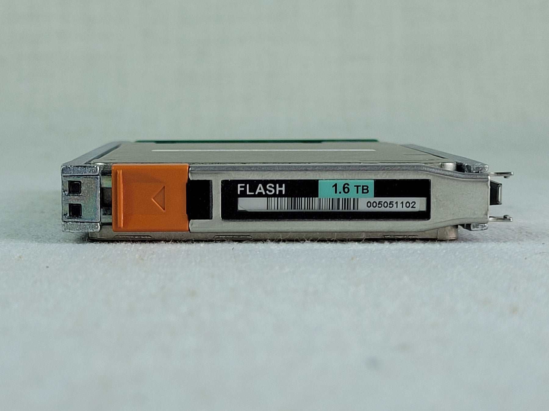 XTREMIO 1.6 TB 12Gb/s SAS SSD – PN: 005051102