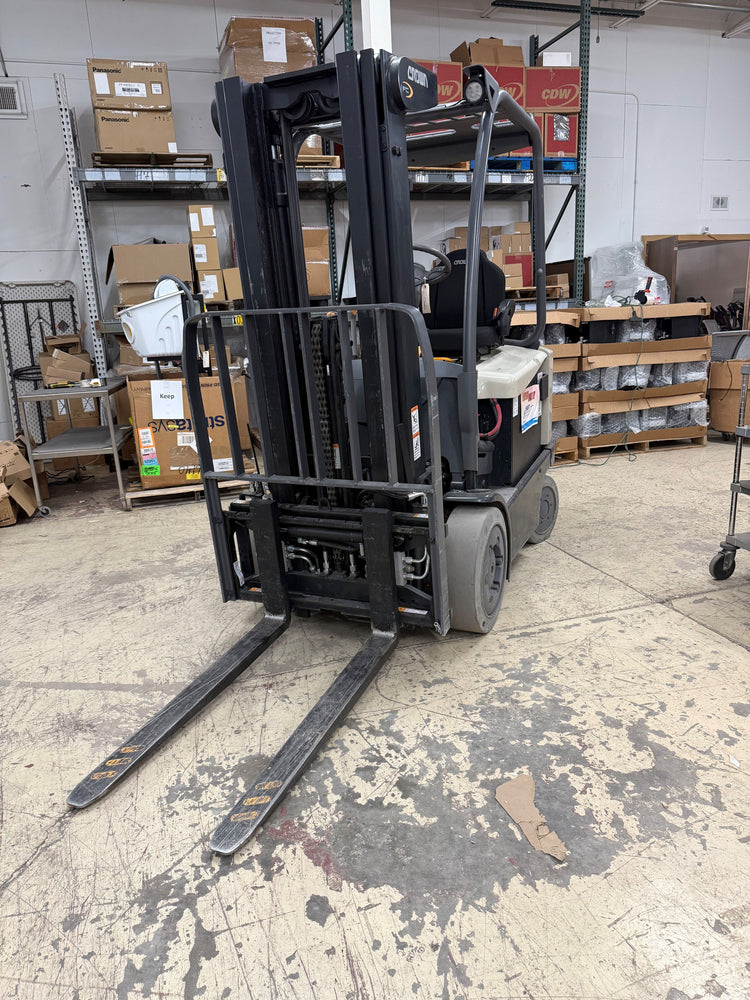 Crown FC5215-50 Electric Forklift Sit-down rider lift | Odometer 173 *See notes*