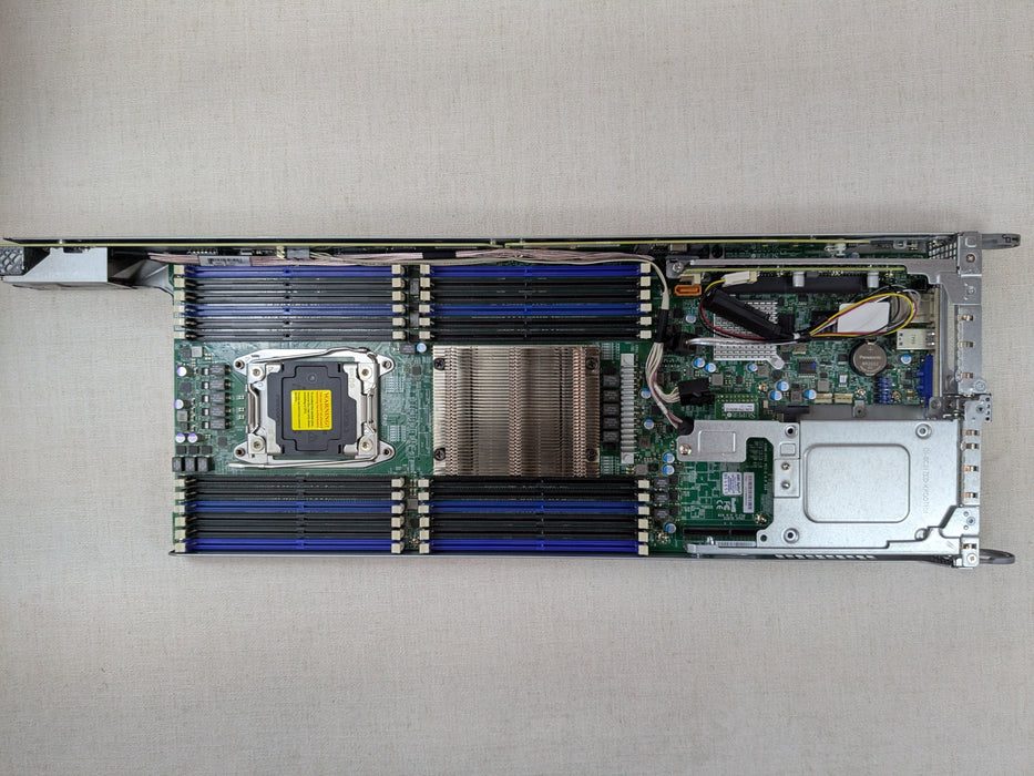 Rubrik R6408 / Supermicro 2U 12x 3.5" 4 Node CTO Server Chassis 4x X10DRT-B+