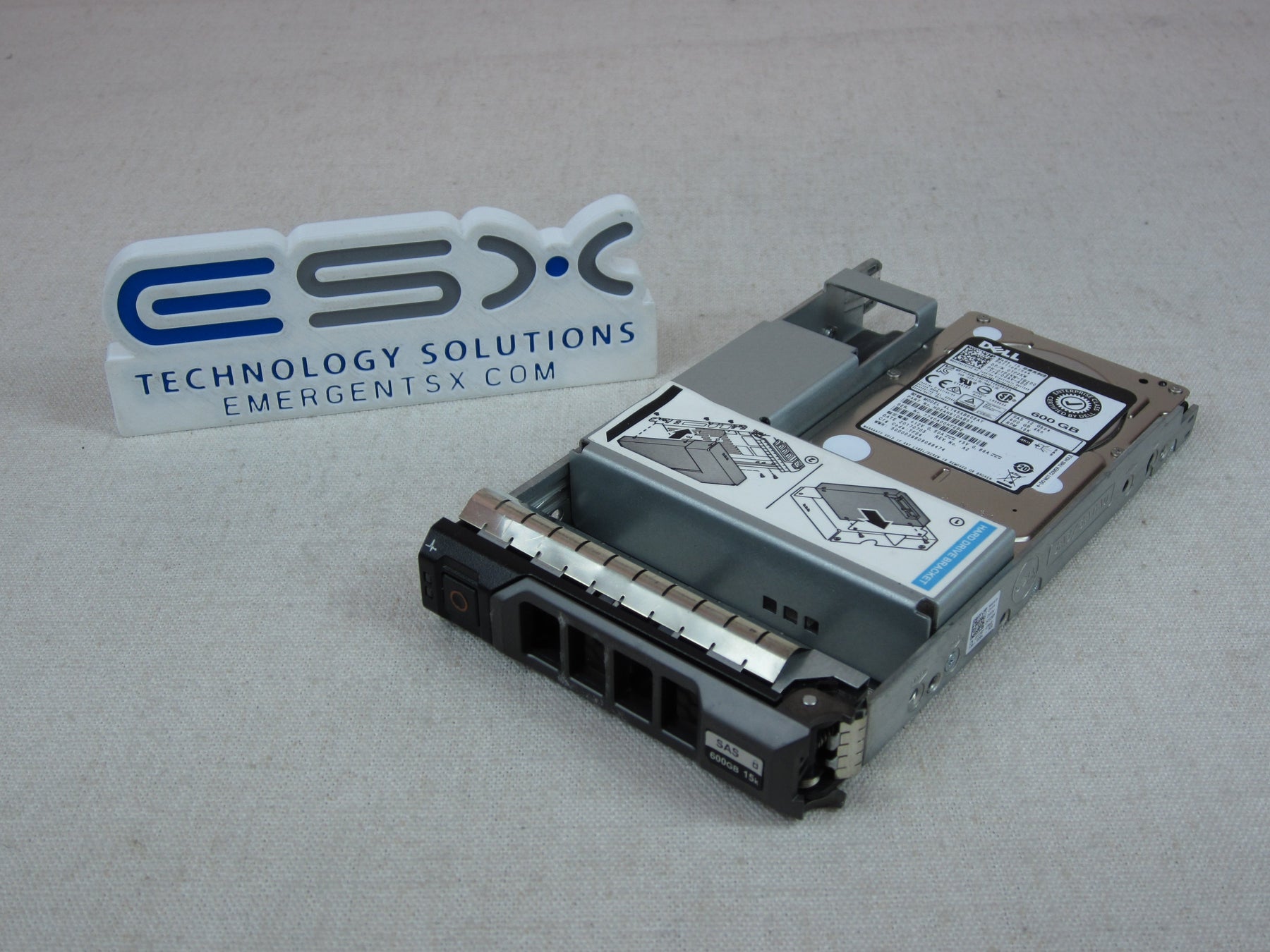 Dell TP2KW 600GB 15k 12Gb/s 2.5" SAS Hard Drive AL14SXB60EAY in 3.5” 13G Tray