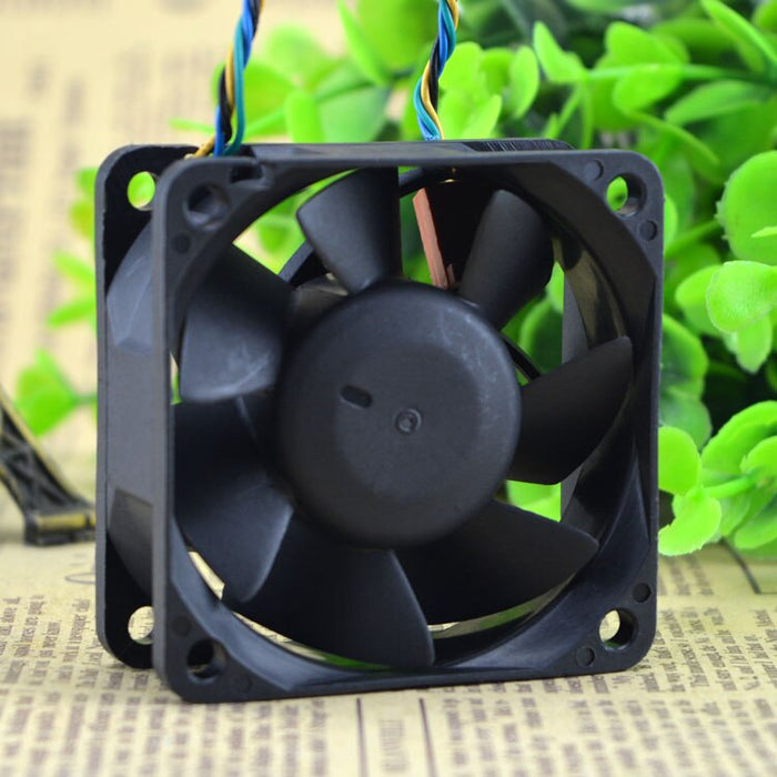 AVC DS06025B12U 60x60x25mm 12V DC 0.70A 4-Wire PWM DC Axial Fan