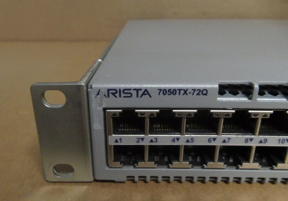 DCS-7050TX-72Q-F Arista 7050X 48x10GBASE-T/6x40GBE QSFP+ Switch