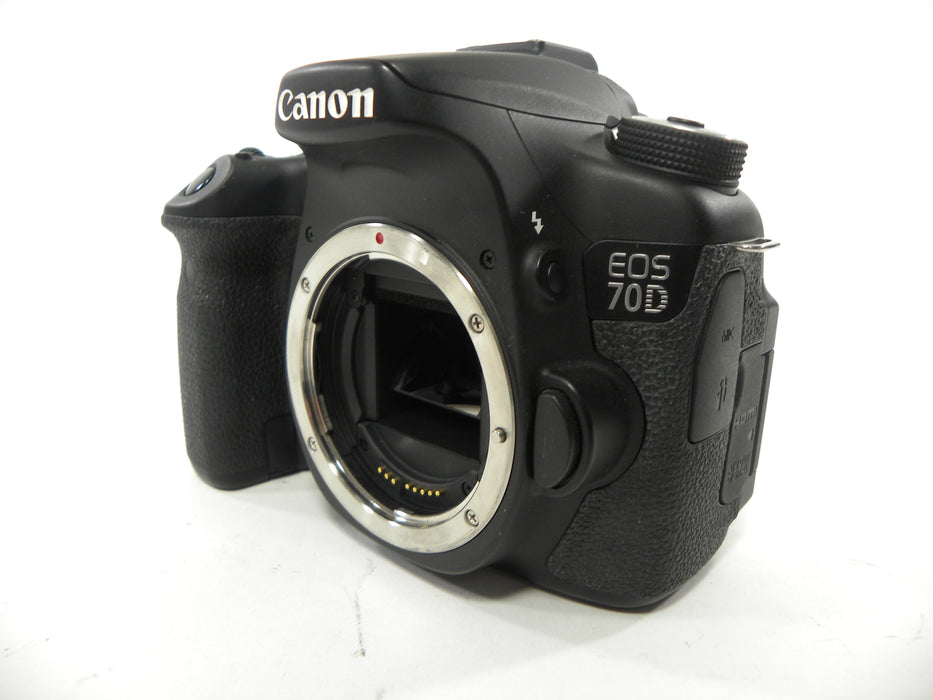 Canon EOS 70D 20.2mp Digital SLR Body Only AS IS (Parts)