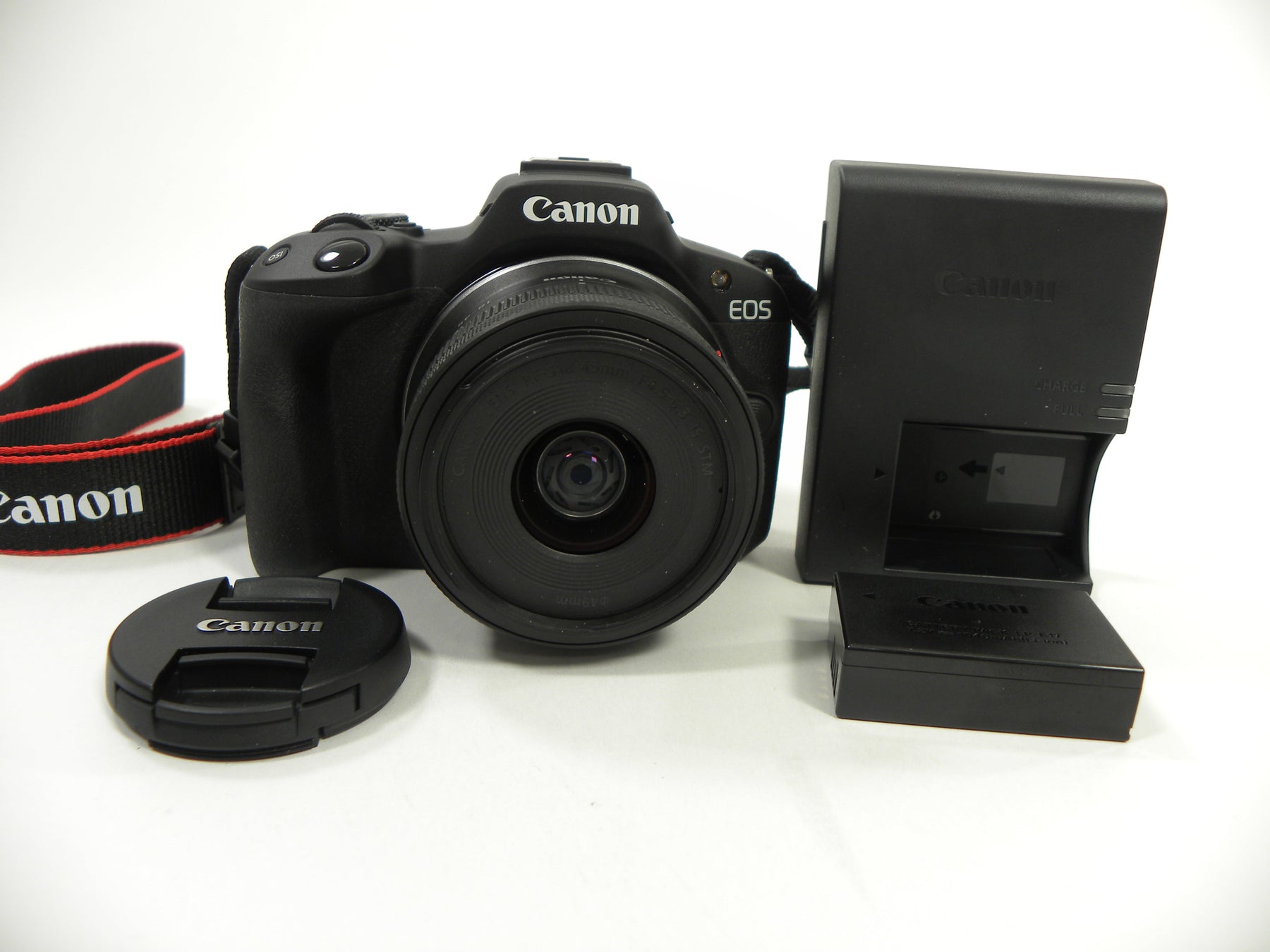 Canon EOS R50 24.2mp Digital Mirrorless w/RF-S 18-45mm Shutter Ct.