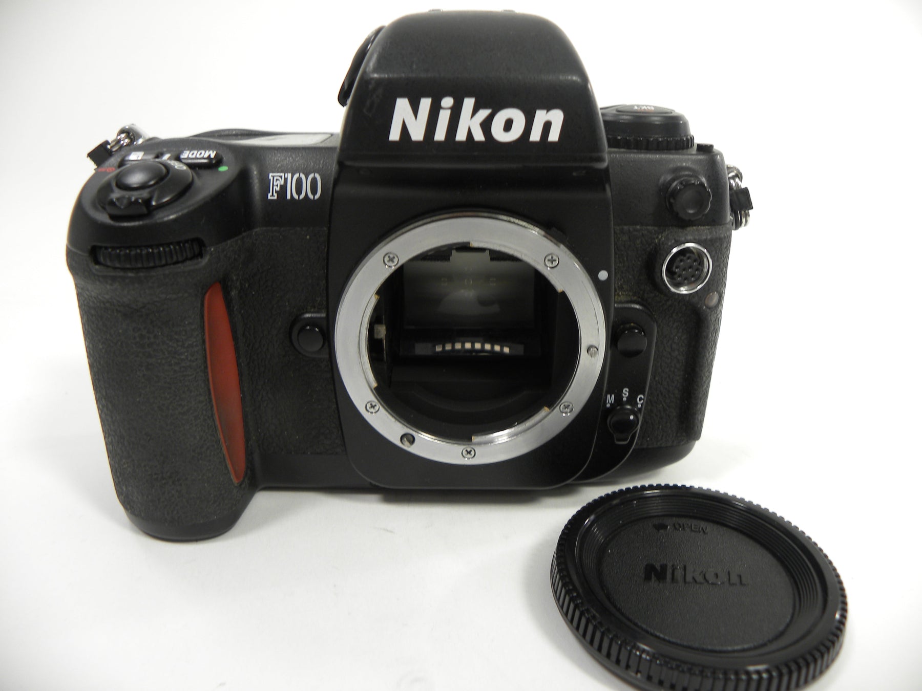 Nikon F100 35mm SLR film camera Body Only