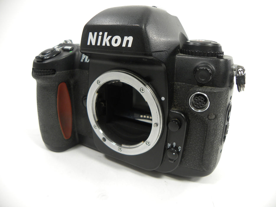Nikon F100 35mm SLR film camera Body Only