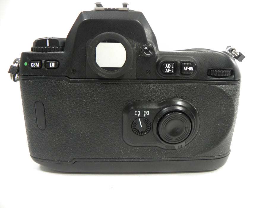 Nikon F100 35mm SLR film camera Body Only