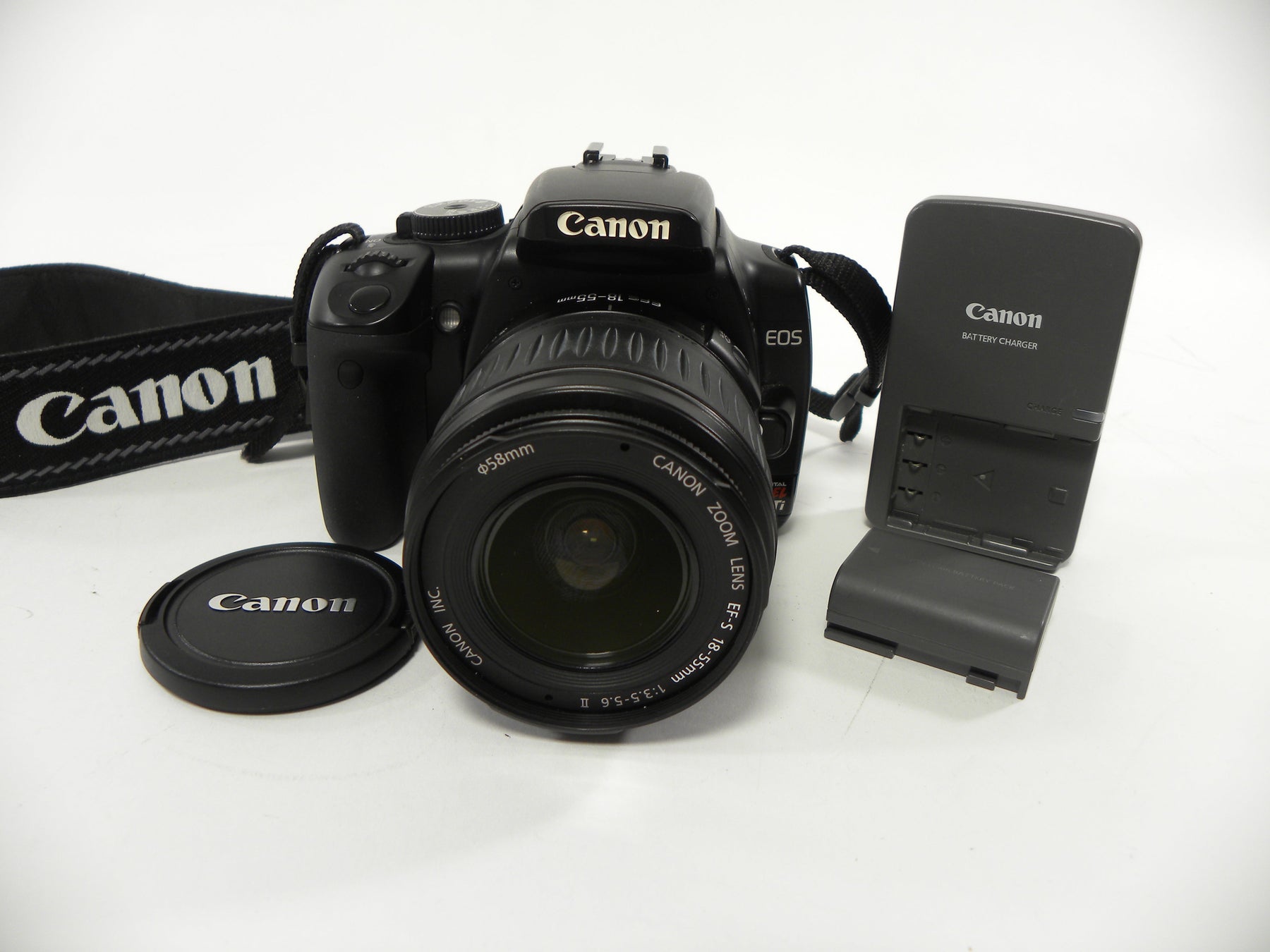 Canon EOS XTi 10.1mp Digital SLR w/EF-S 18-55mm f3.5-5.6 II AS IS  NO Returns!
