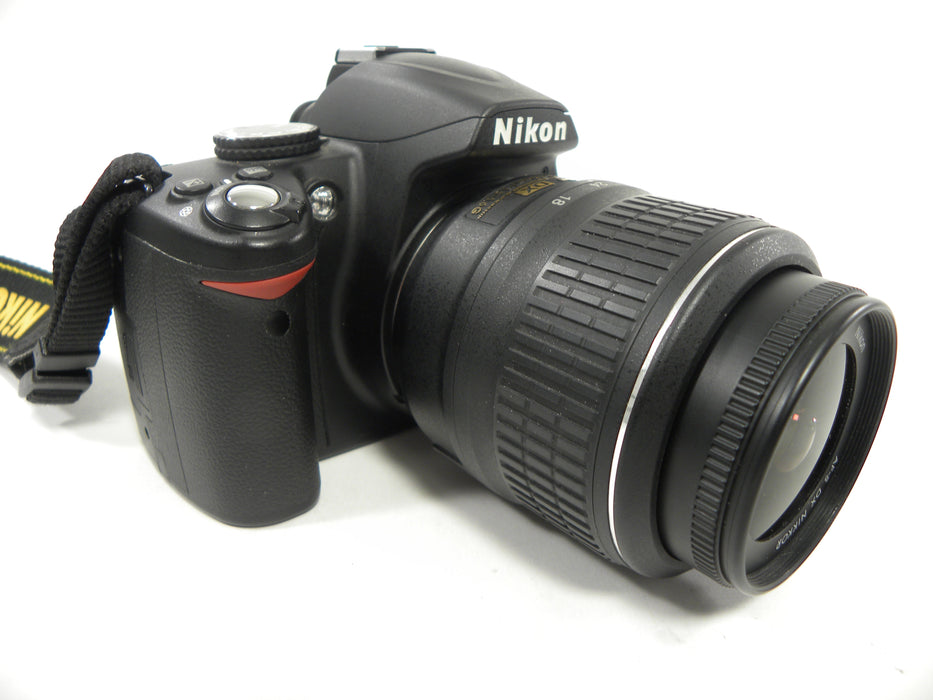Nikon D3000 10mp Digital SLR w/Nikkor AF-S 18-55mm Shutter Ct. 5,499