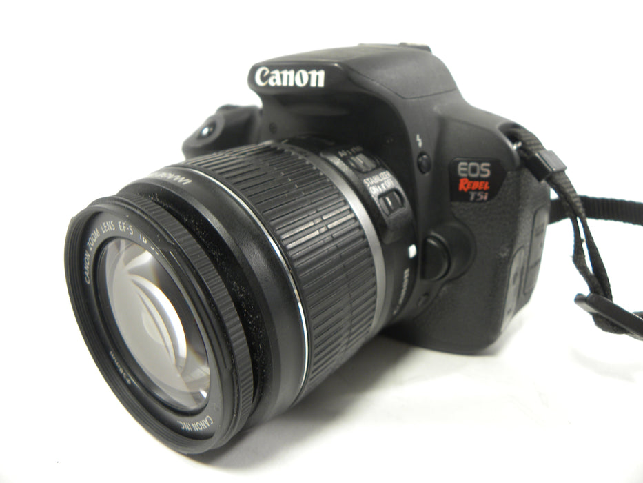 Canon EOS Rebel T5i 18.0mp Digital SLR w/EF-S 18-55 Shutter Ct.13,792
