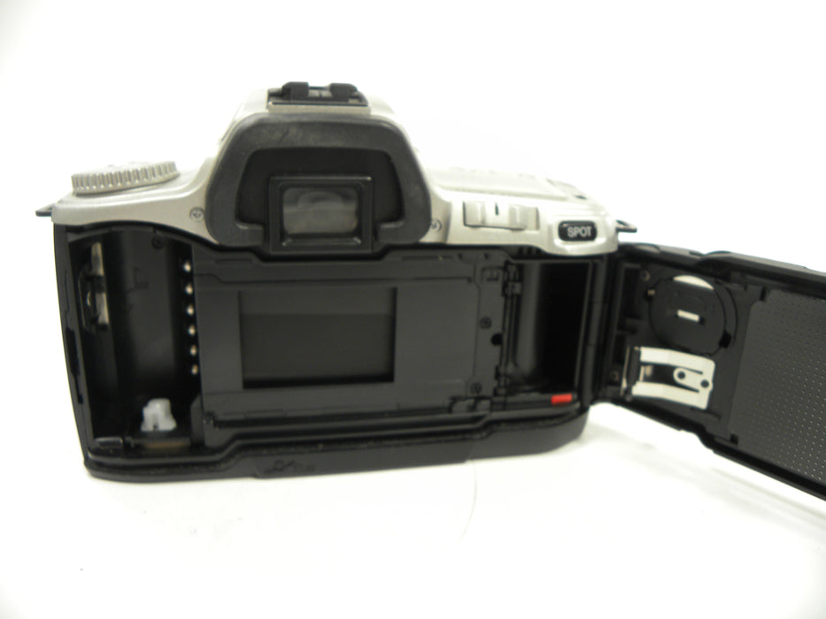 Minolta Maxxum STsi Date 35mm SLR w/Quantaray MC MX AF 28-80mm f3.5-5.6
