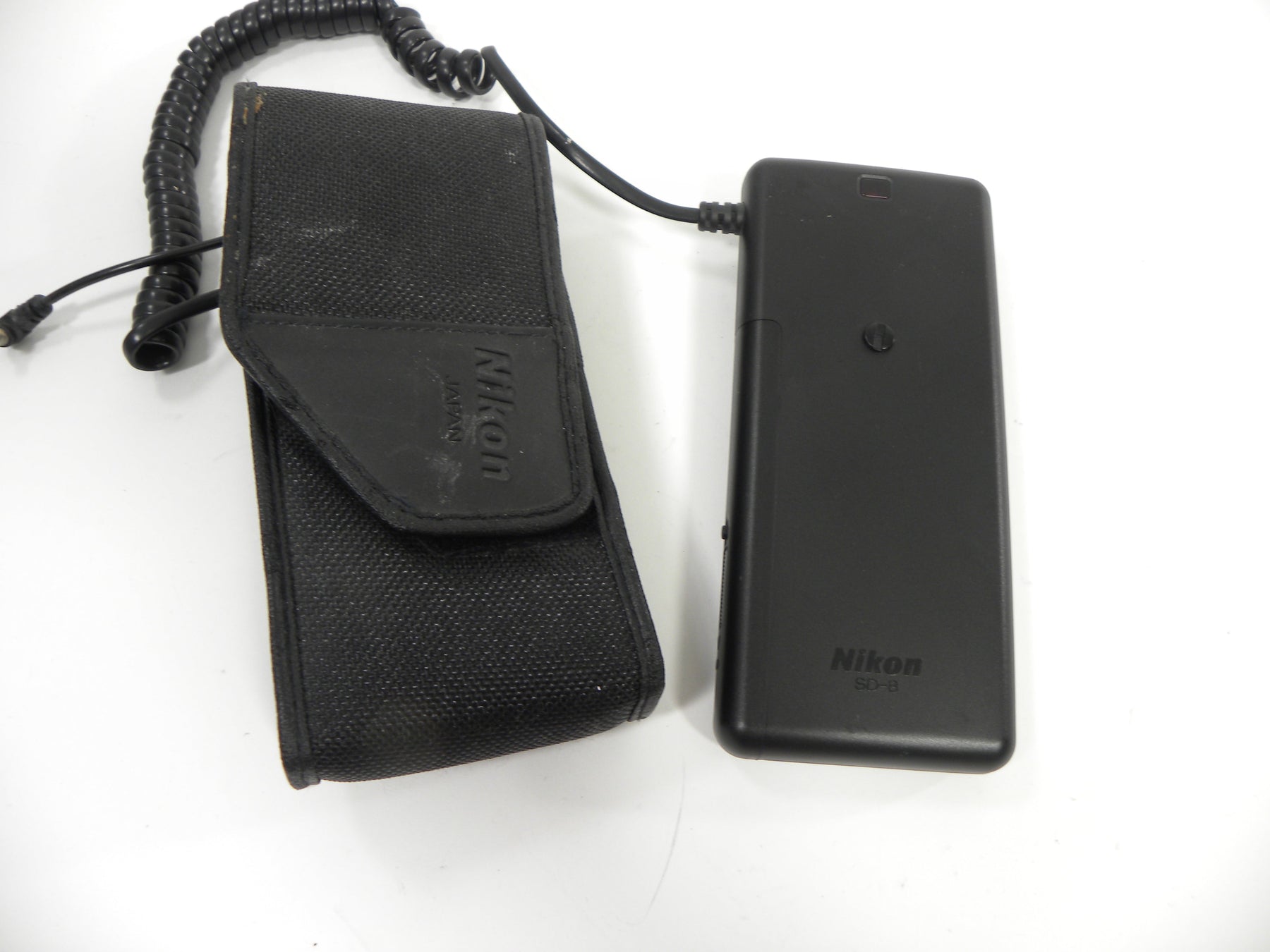 Nikon SD-8 battery pack