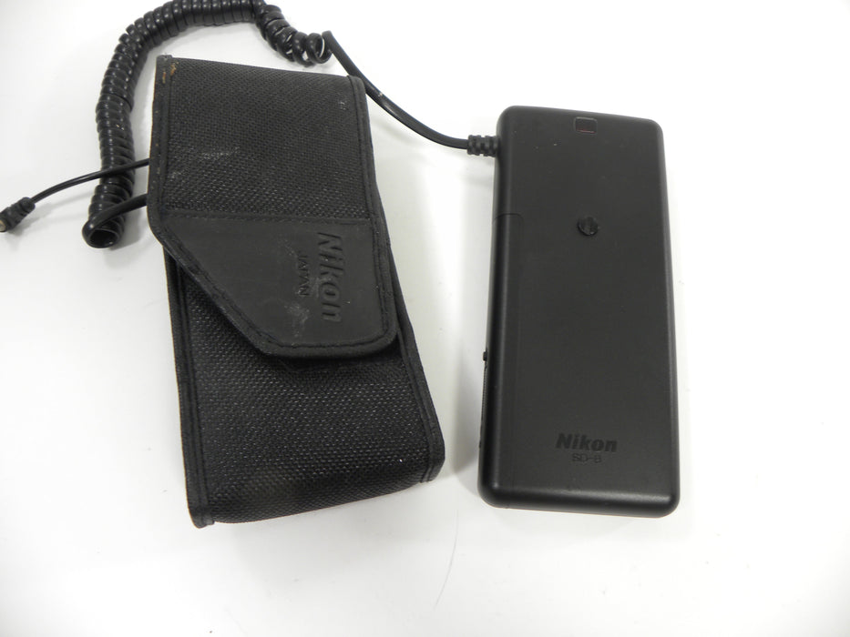 Nikon SD-8 battery pack