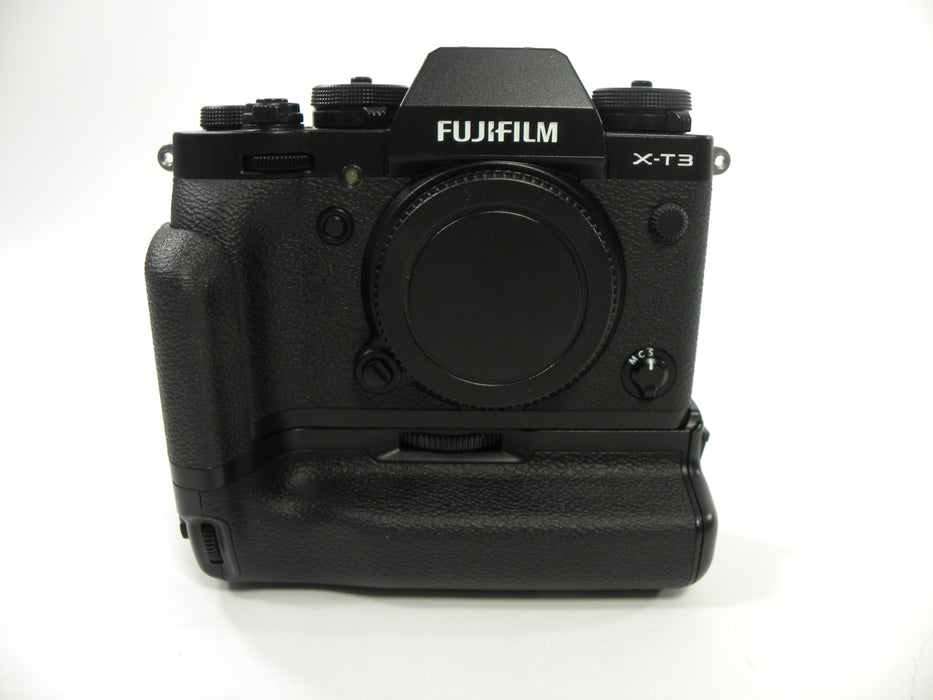 Fujifilm X-T3 26.1mp Digital Mirrorless body only w/VG-XT3 Grip Shutter Ct. 3