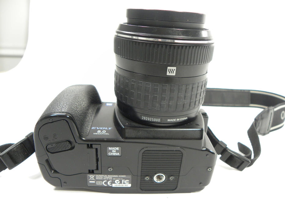 Olympus E-500 Evolt 8.0mp Digital SLR w/Zukio 17.5-45mm Shutter Ct. 17,209