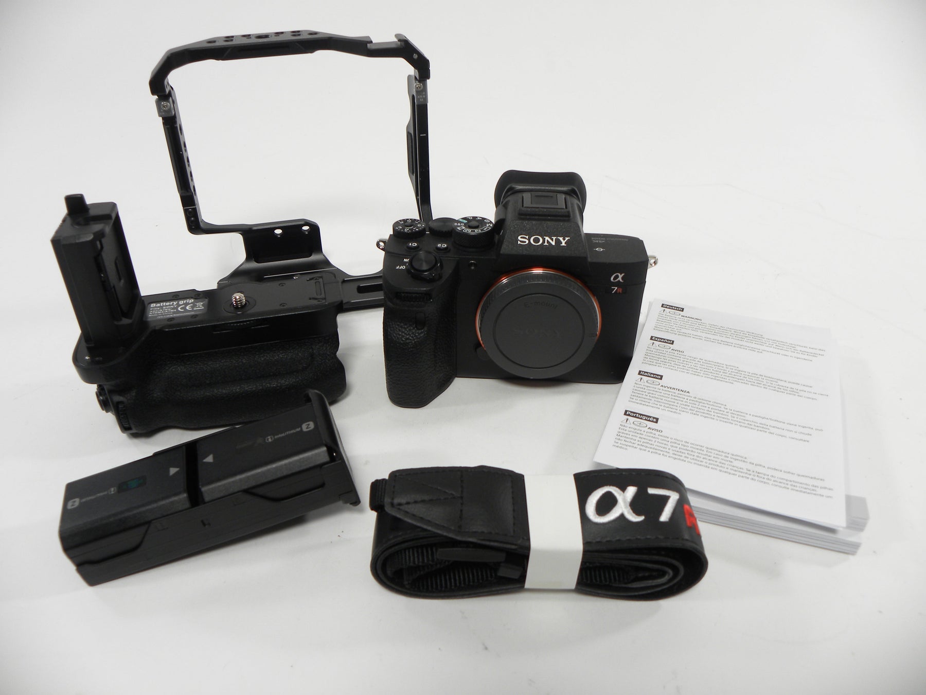 Sony a7R IV 4K 61mp Digital Mirrorless Body Only Shutter Ct. 4,415