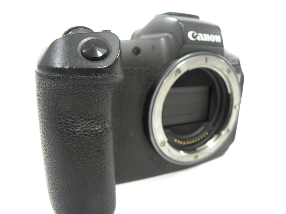 Canon EOS R 30.3mp Digital SLR body only Shutter Ct. 373,000