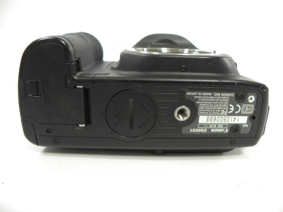 Canon EOS 10D 6.3mp Digital SLR Body only AS IS