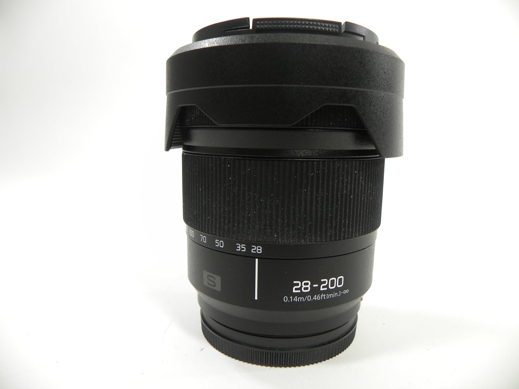 Panasonic Lumix S 28-200mm f4-7.1 L Mount