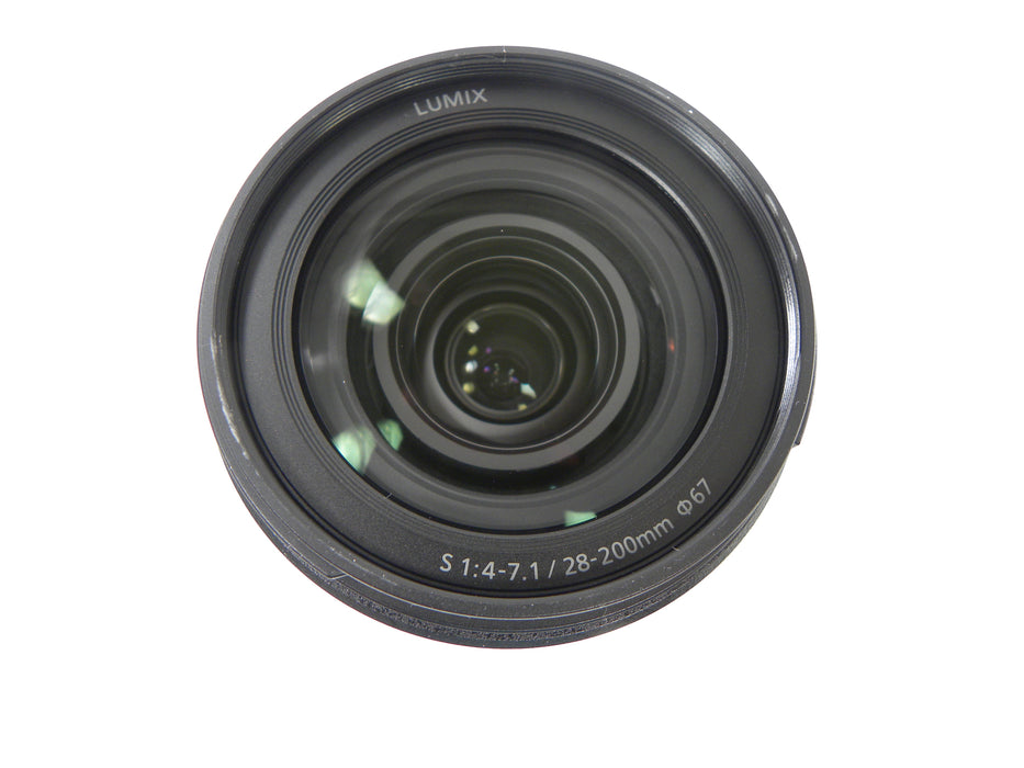 Panasonic Lumix S 28-200mm f4-7.1 L Mount