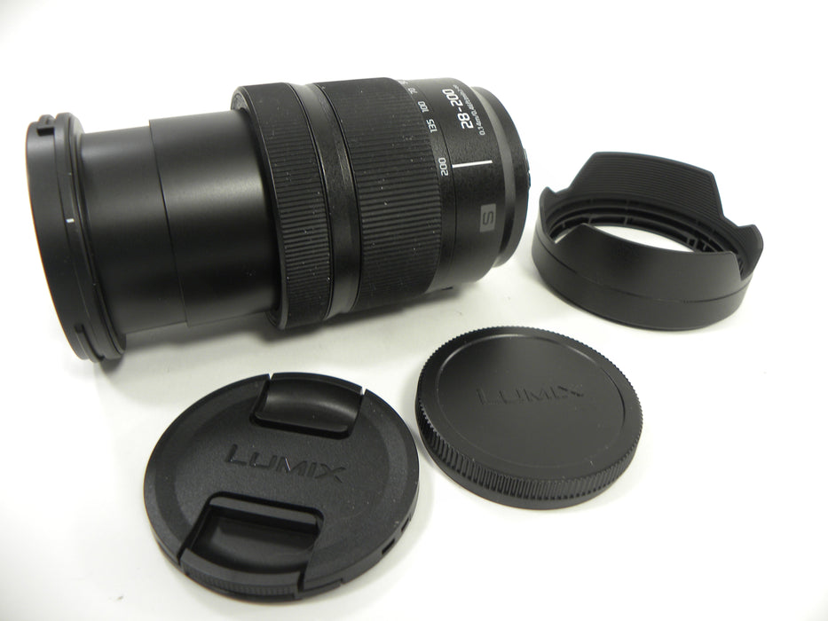 Panasonic Lumix S 28-200mm f4-7.1 L Mount