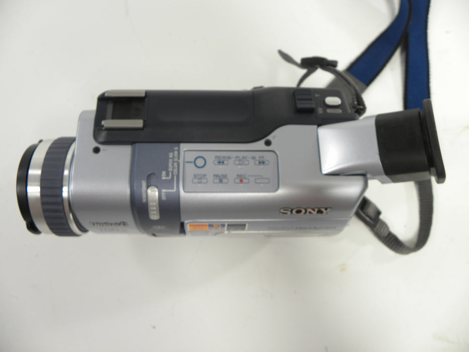 Sony DCR-TRV340 Digital 8 Steady Shot Handycam Camcorder