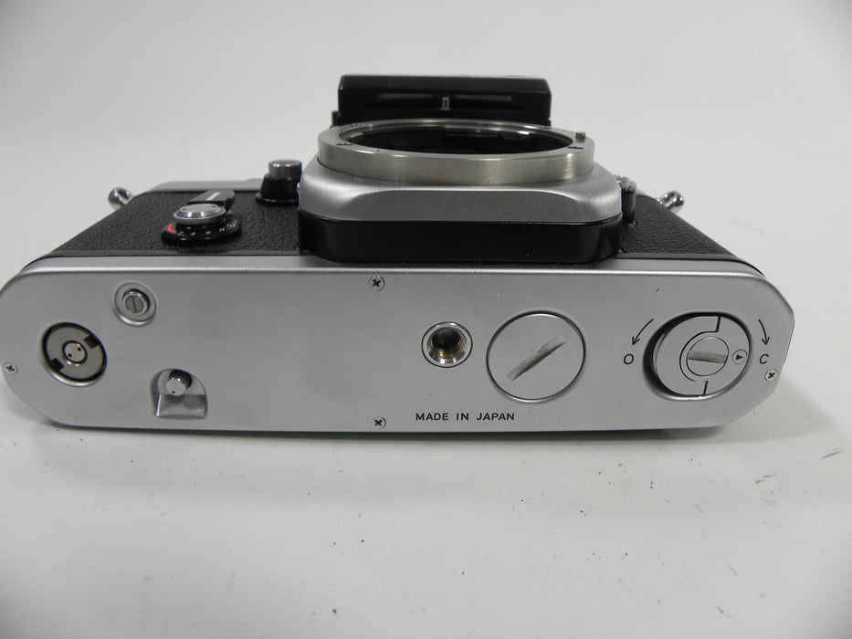 Nikon F2 35mm SLR Body Only w/Focusing Screen A/ DP-1 Prism AS IS NO RETURNS!