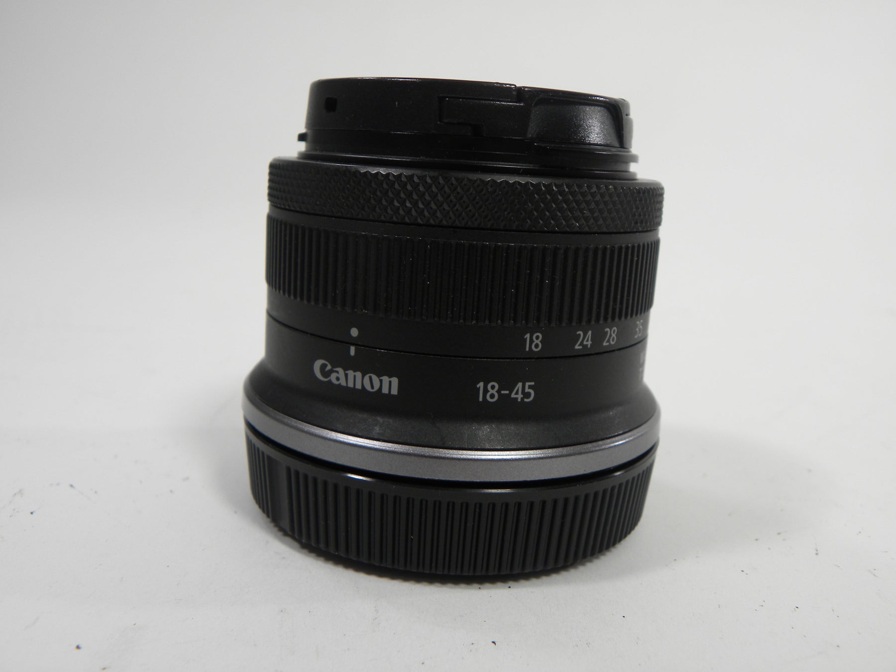 Canon RF-S 18-45mm f4.5-6.3 IS STM