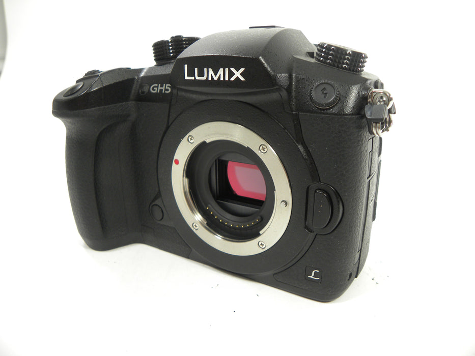 Panasonic Lumix GH5 20.3mp Digital Mirrorless Body Only Shutter Ct. 3,193