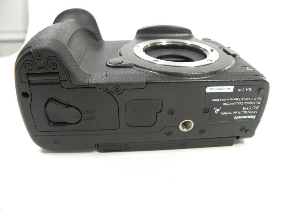 Panasonic Lumix GH5 20.3mp Digital Mirrorless Body Only Shutter Ct. 3,193
