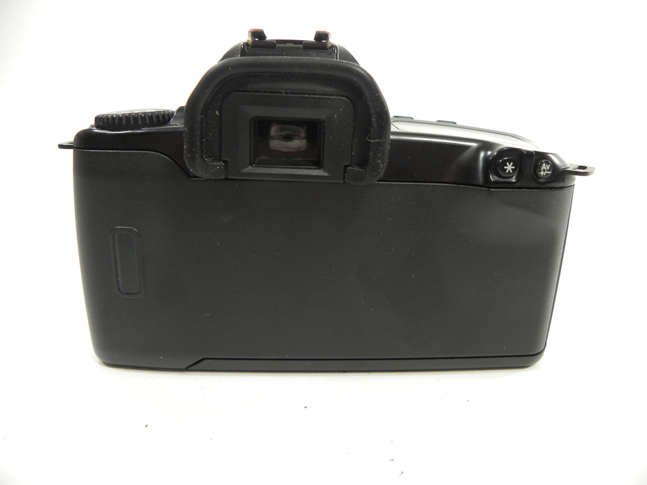 Canon EOS Rebel Xs 35mm SLR w/EF 28-105mm f3.5-4.5