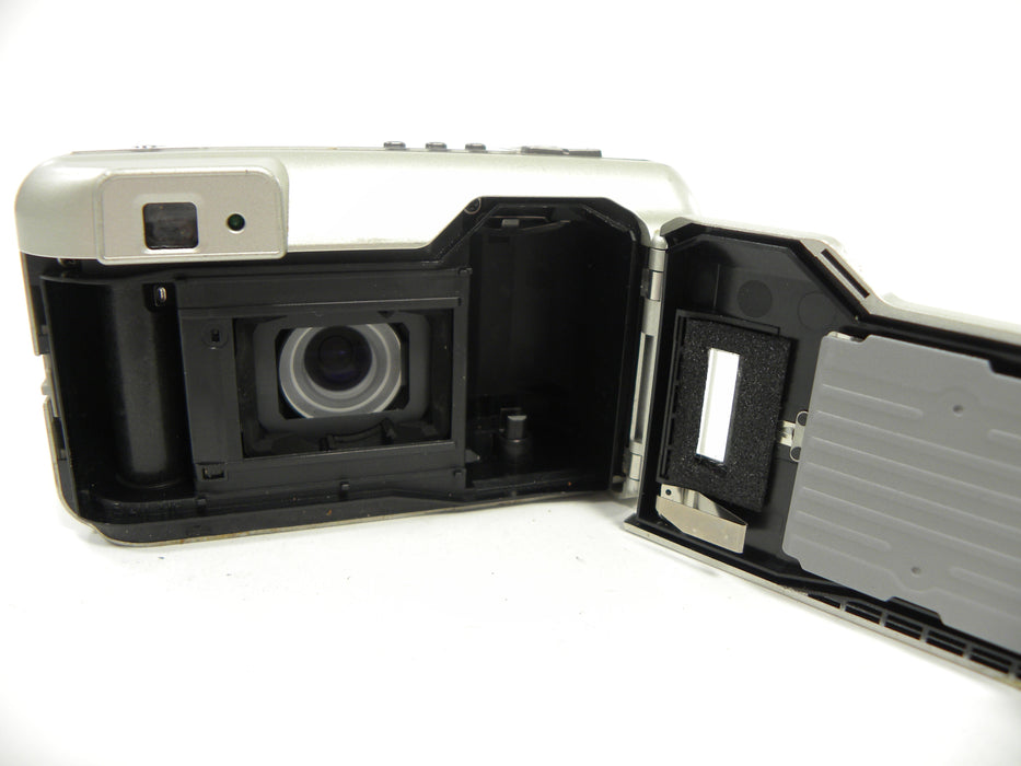Minolta 130c Zoom Date 35mm Point and Shoot camera