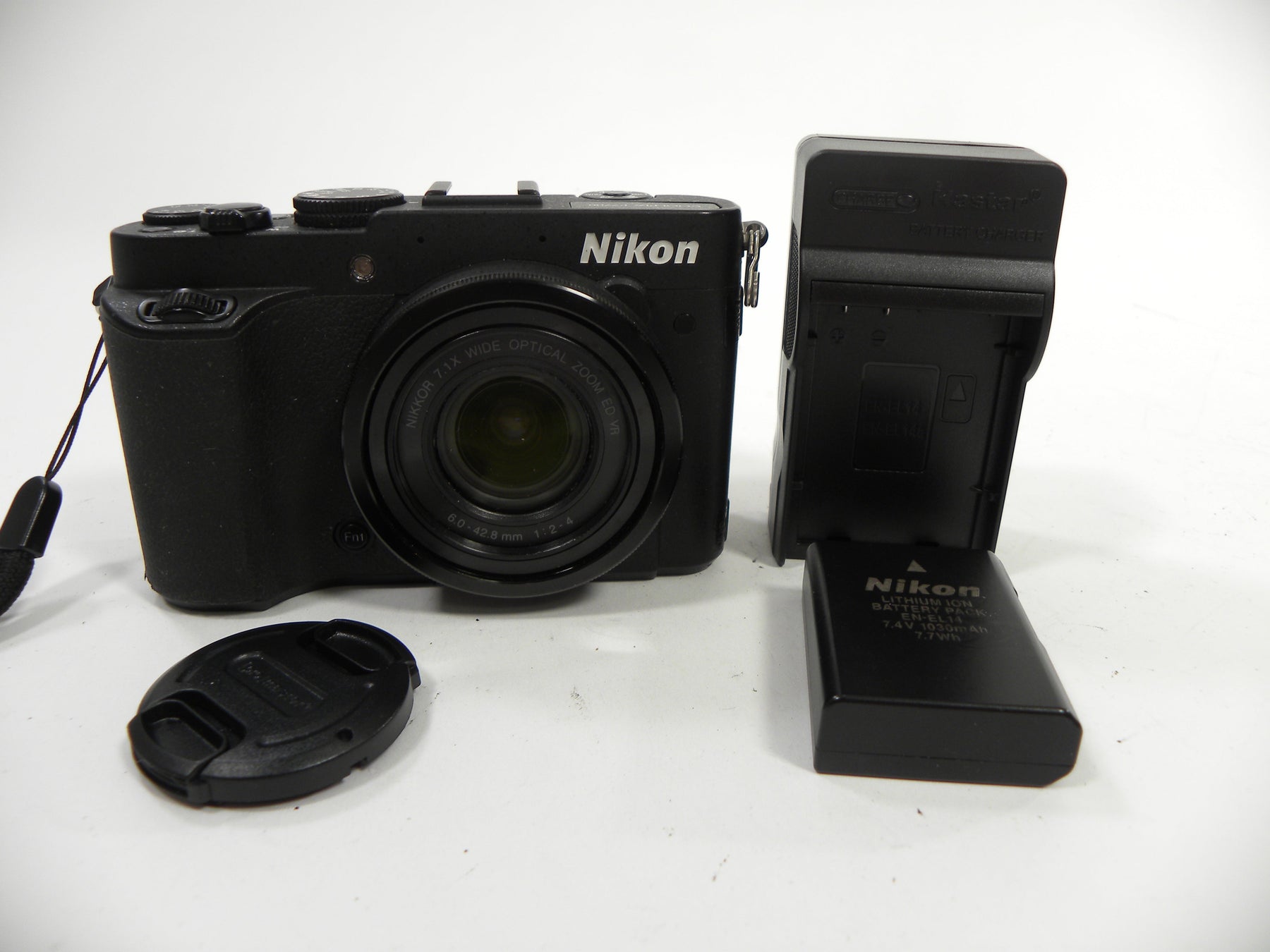 Nikon Coolpix P7700 12.2mp Digital Camera
