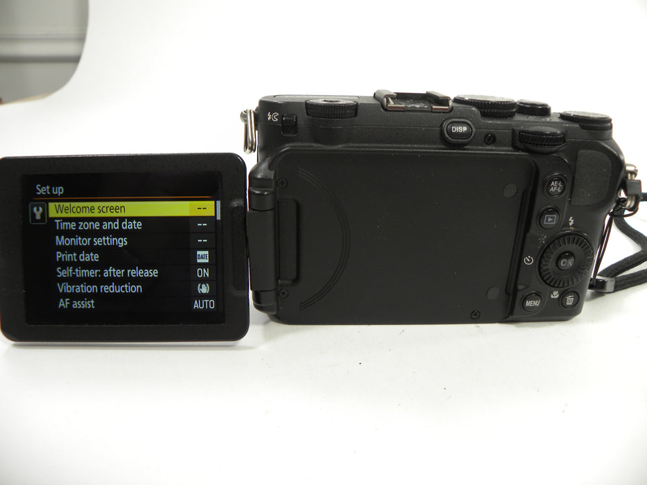 Nikon Coolpix P7700 12.2mp Digital Camera