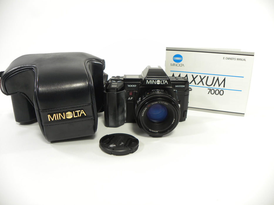 Minolta Maxxum 7000 35mm SLR w/AF 50mm f1.7