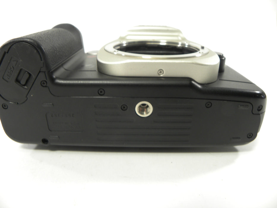Canon EOS Elan II 35mm SLR Camera Body only