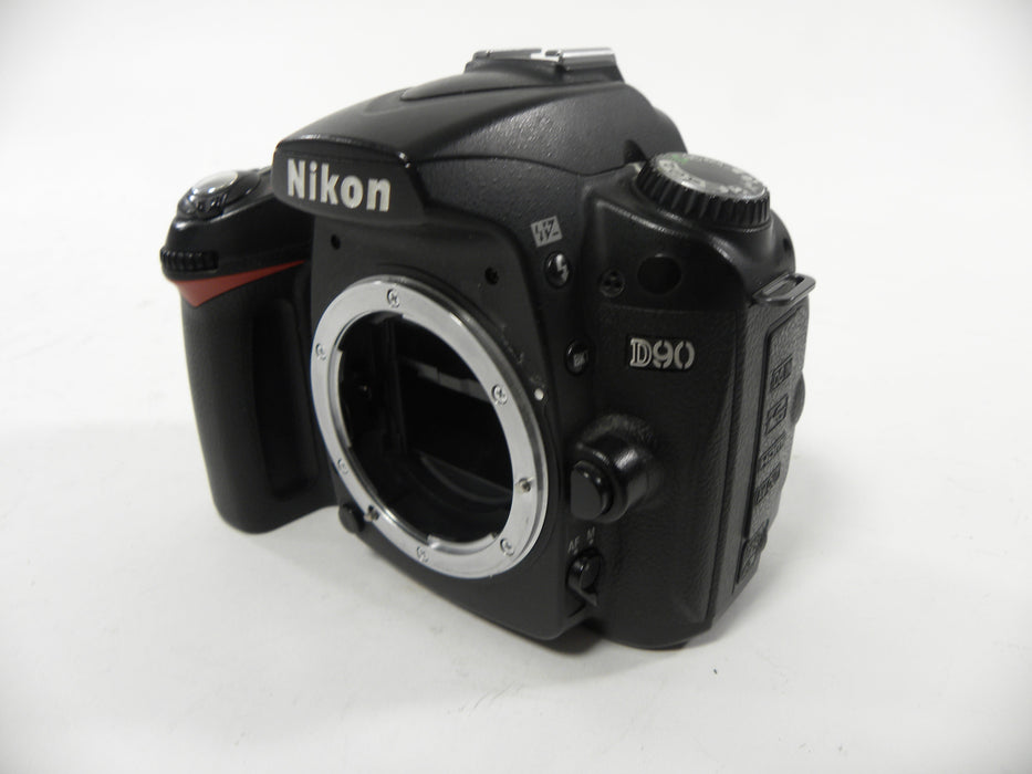 Nikon D90 12.3mp Digital SLR Camera body only (Parts)