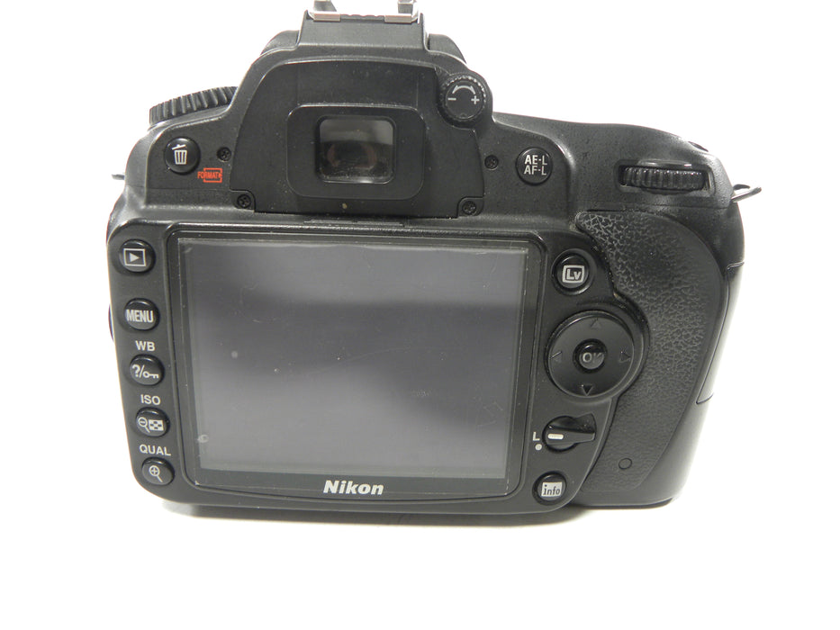 Nikon D90 12.3mp Digital SLR Camera body only (Parts)