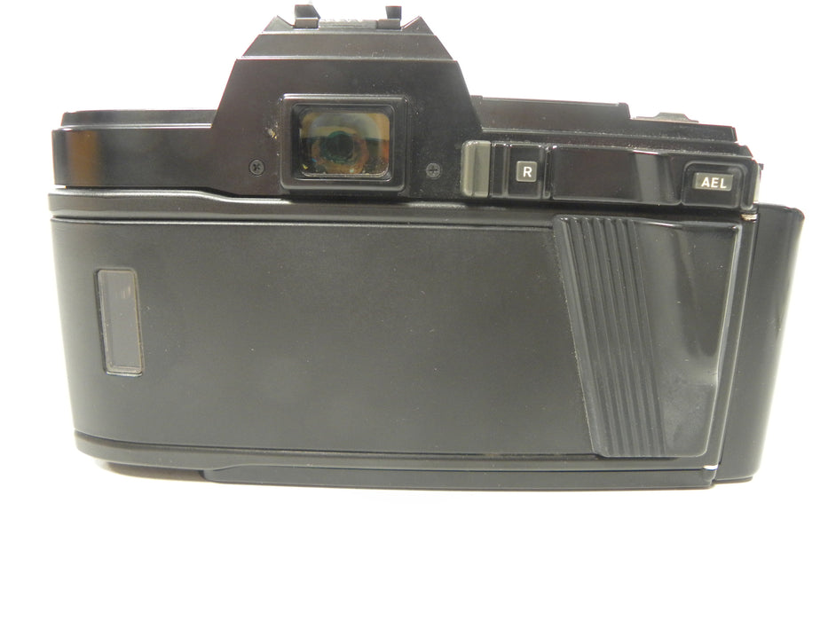 Minolta Maxxum 7000 35mm SLR w/AF 35-80mm f4-5.6