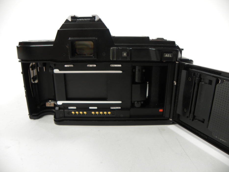 Minolta Maxxum 7000 35mm SLR w/AF 35-80mm f4-5.6